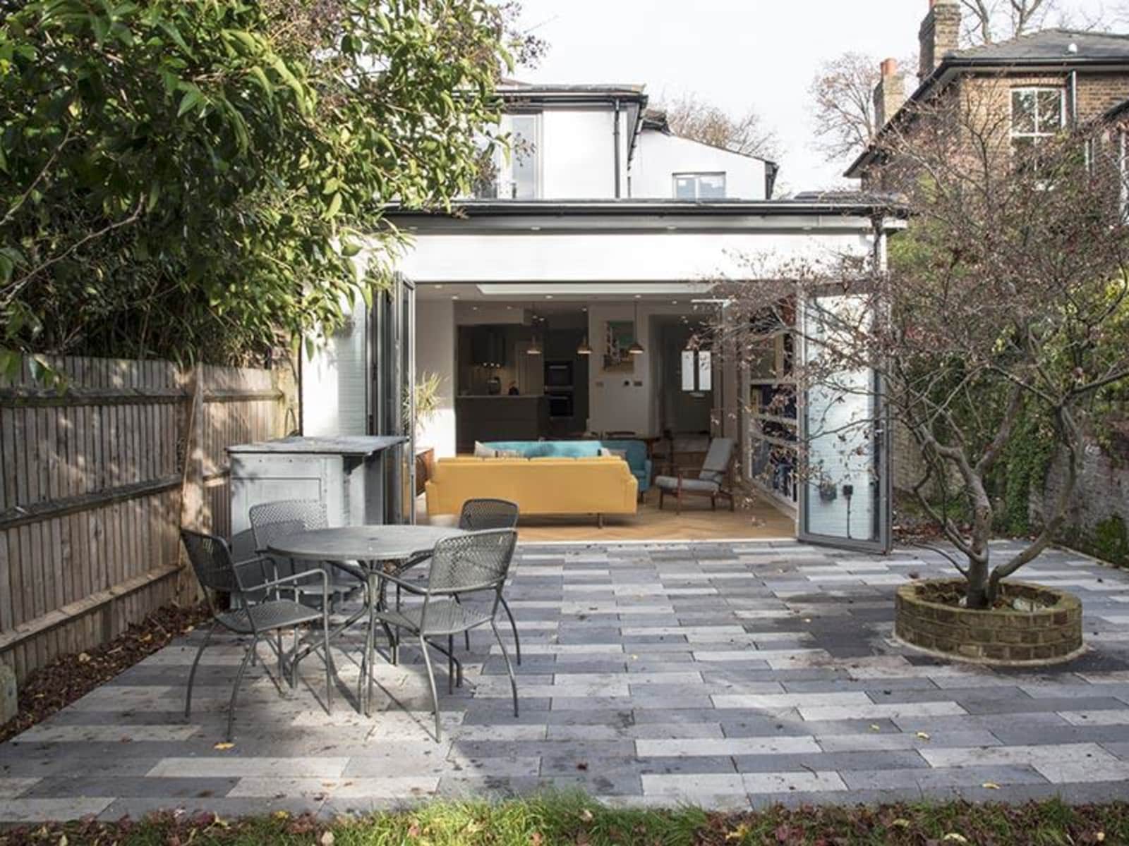 Housesitting assignment in Kingston upon Thames, United Kingdom