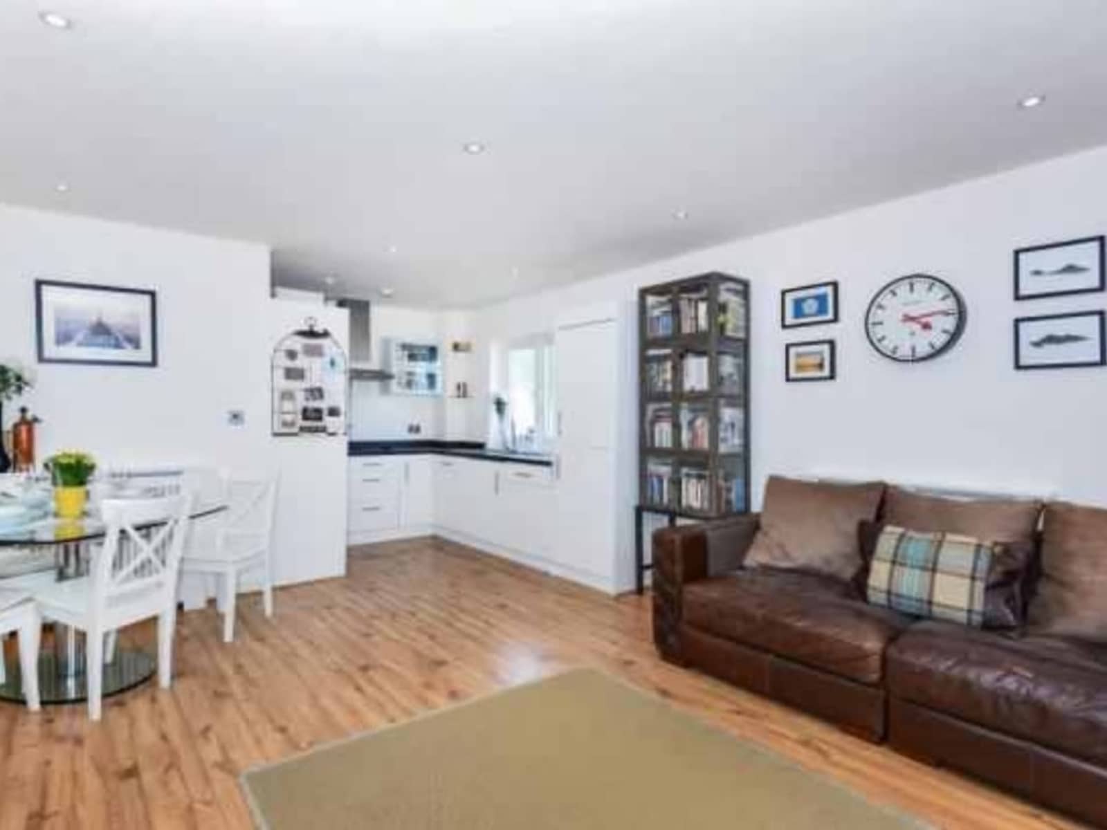 Housesitting assignment in Surbiton, United Kingdom