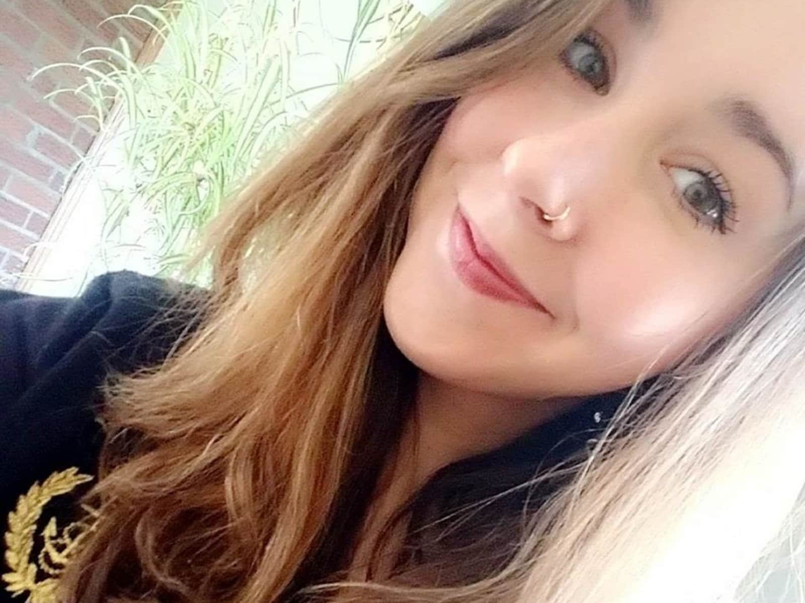 Elise from Akron, Ohio, United States