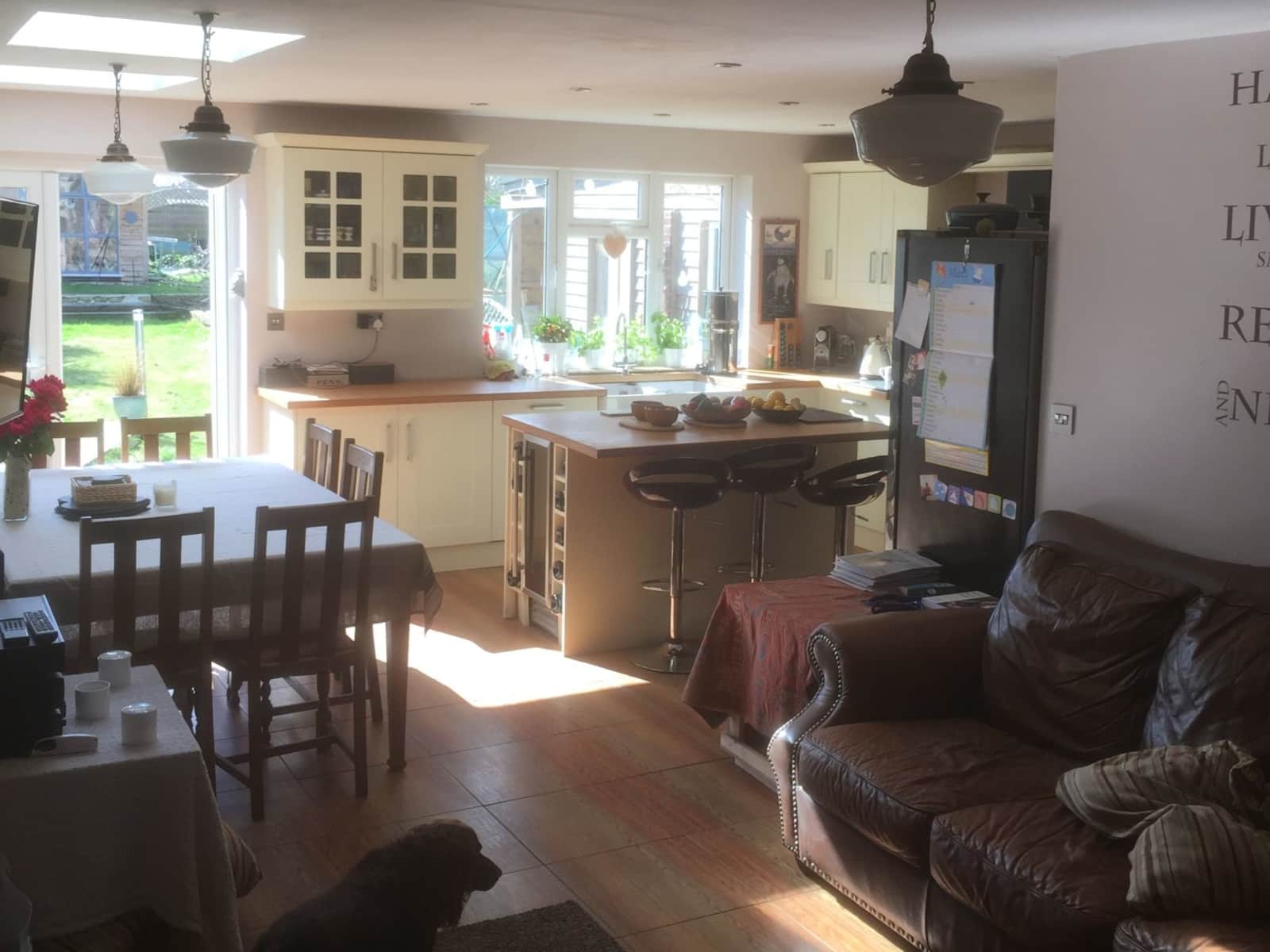 Housesitting assignment in Hythe, United Kingdom