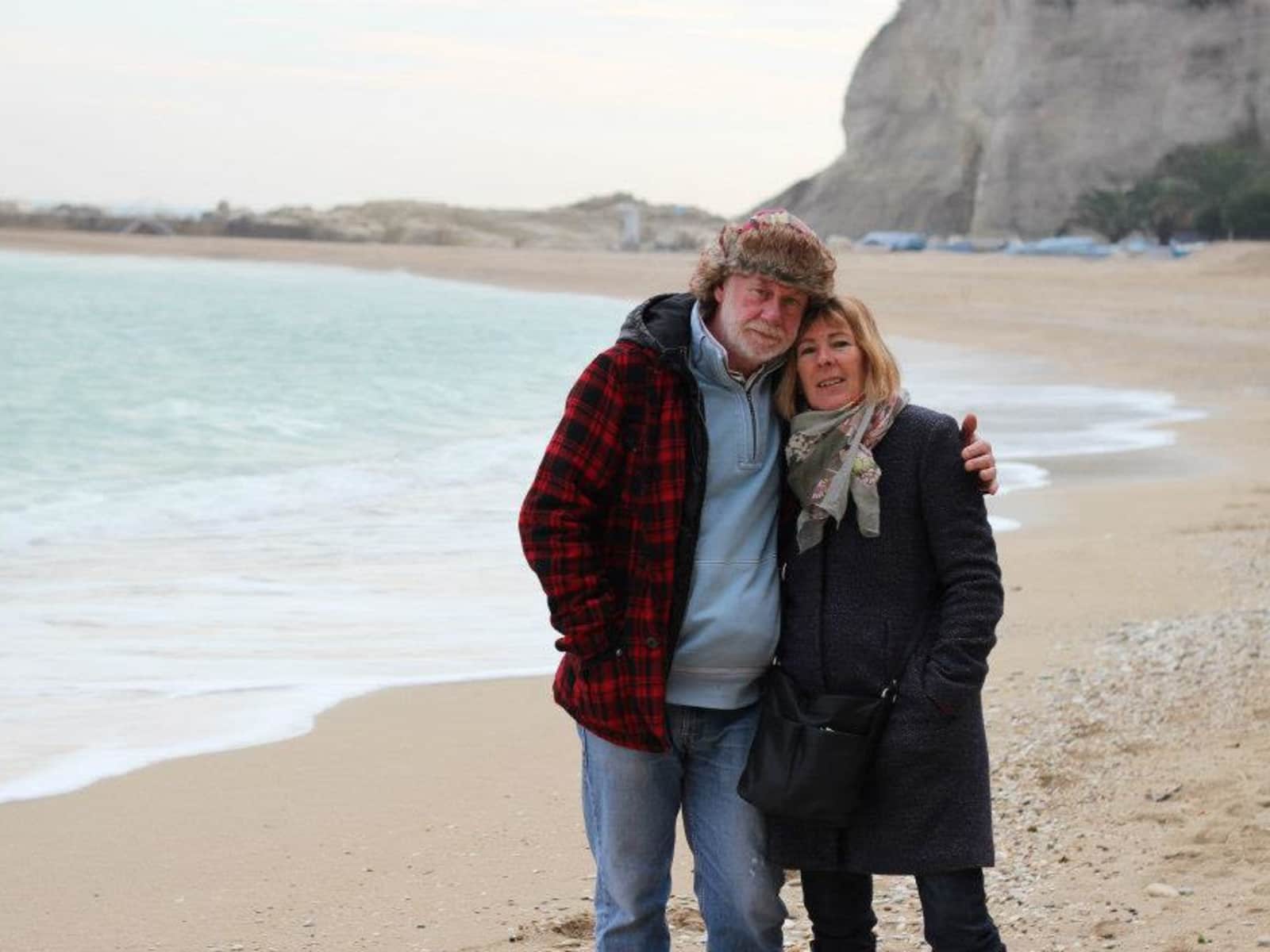 Lesley & Tony from Cupramontana, Italy