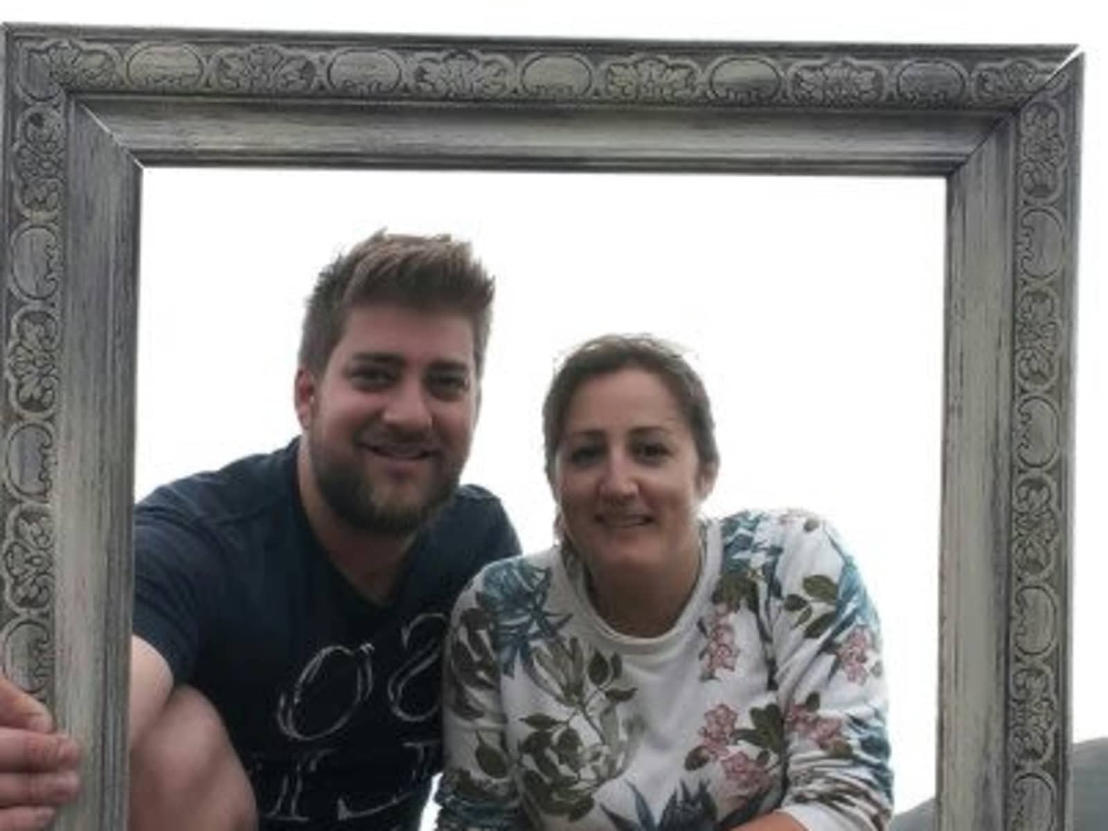 Hannah & Byron from Reading, United Kingdom