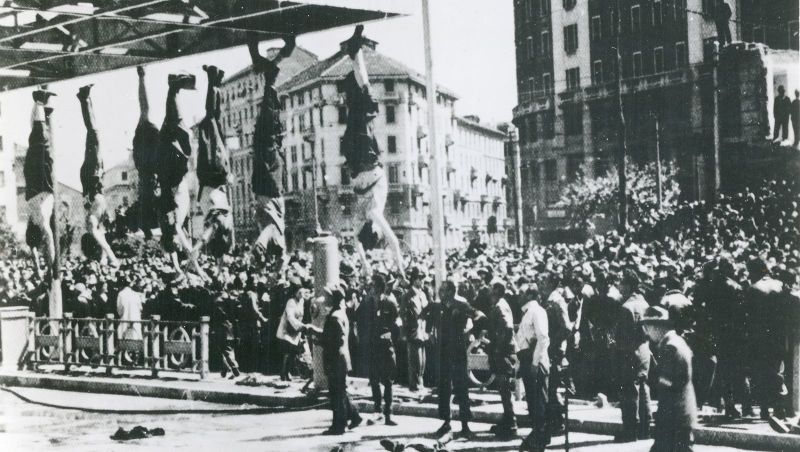 The death of Mussolini