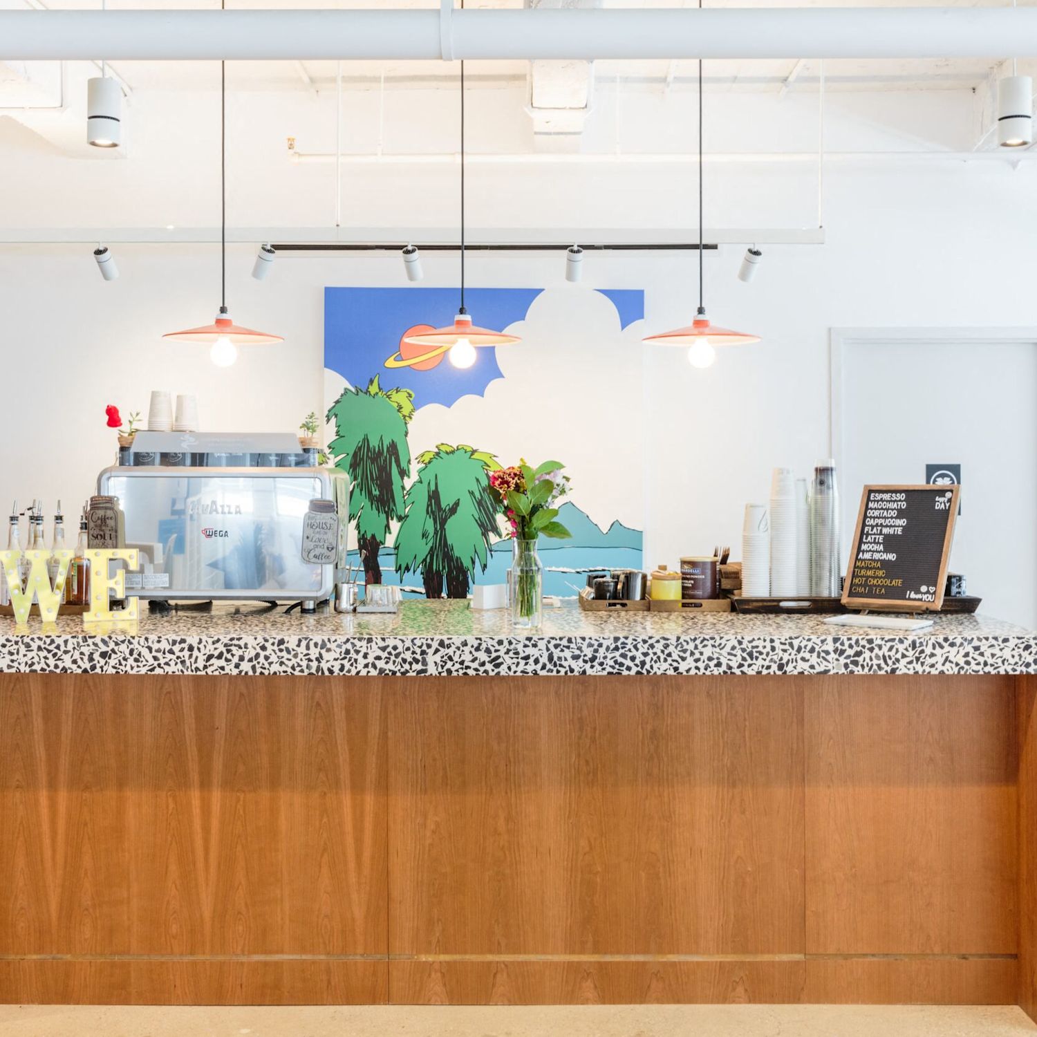<p class="text-size-header-32">Amenities</p> at 575 Lexington Avenue