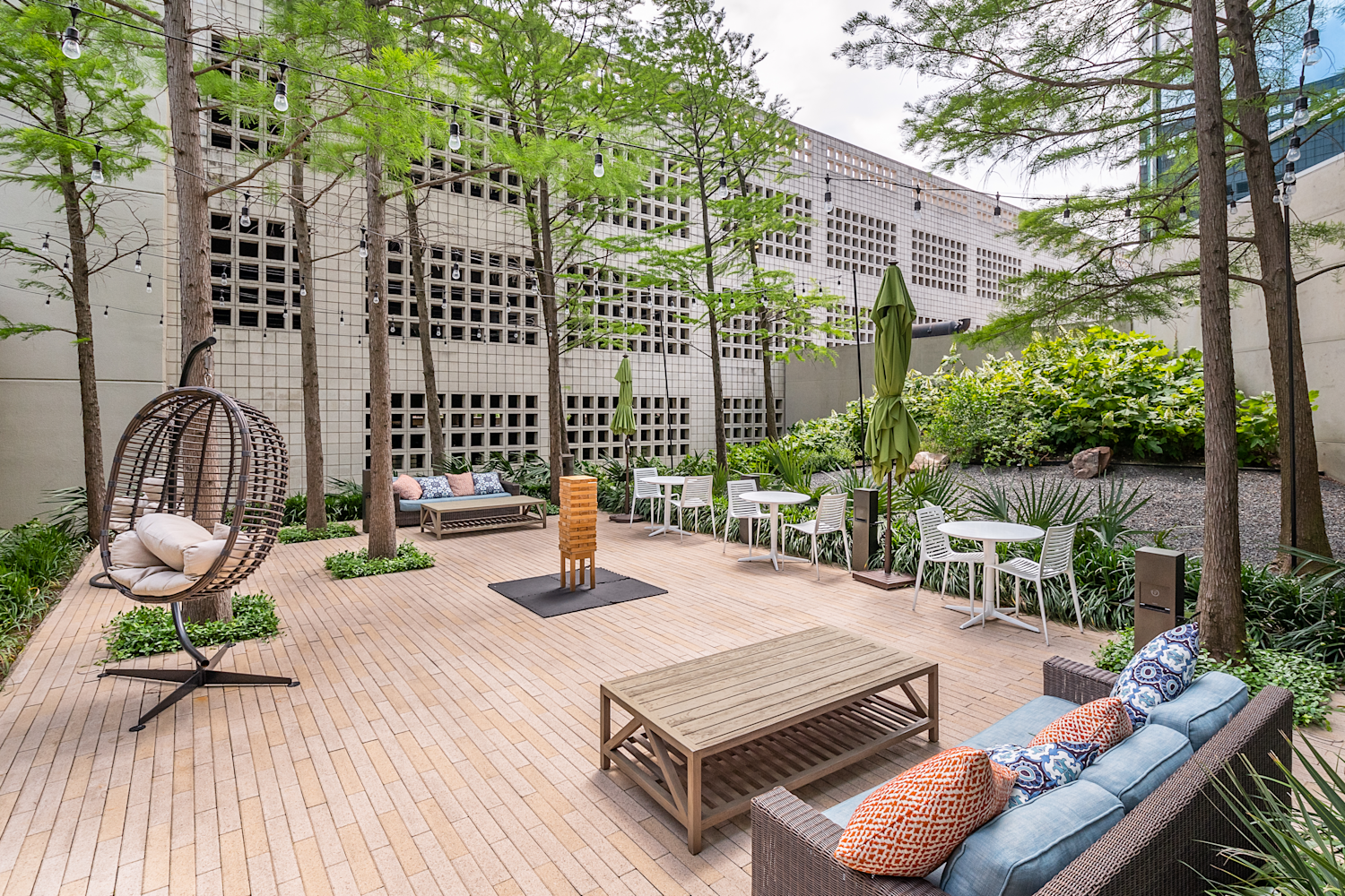 <p class="text-size-header-32" textalign="center" style="text-align: center">BUILDING FACTS</p> at Tollway Plaza I - 16000 North Dallas Parkway