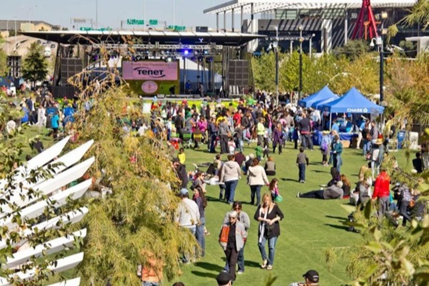 Title at Park District - 2121 North Pearl Street