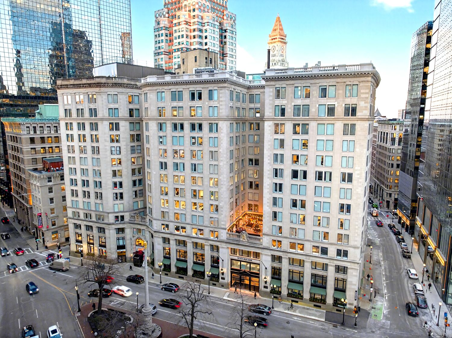 <p class="text-size-title-64" textalign="center" style="text-align: center"><span class="text-size-title-64"><strong>A Landmark</strong></span></p><p class="text-size-title-64" textalign="center" style="text-align: center"><span class="text-size-title-64"><strong>In Luxury</strong></span></p> at 10 Post Office Square