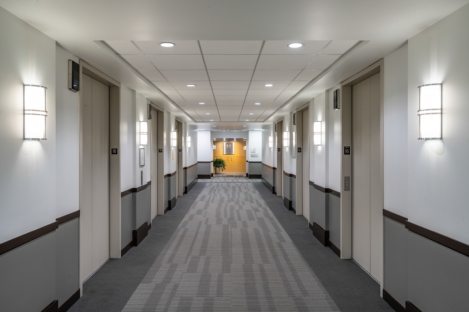 <p class="text-size-header-32" textalign="right" style="text-align: right">100 North Riverside</p> at 100 North Riverside Plaza