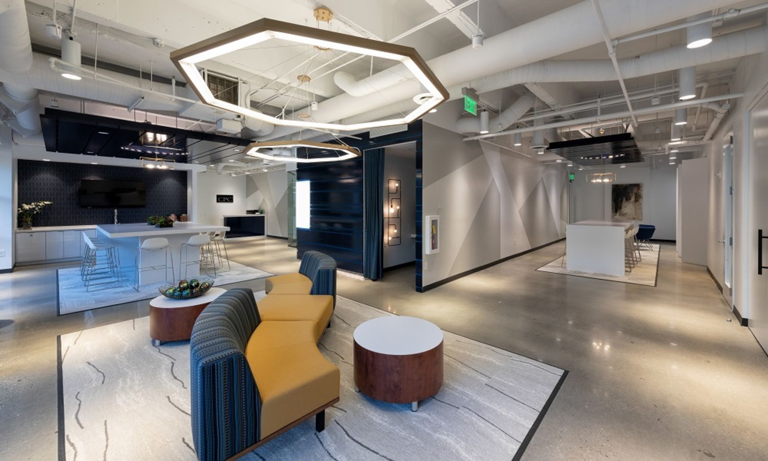 <h2><span class="text-size-header-32"><em>UPGRADED COMMON AREAS</em></span></h2> at 7000 Central Parkway