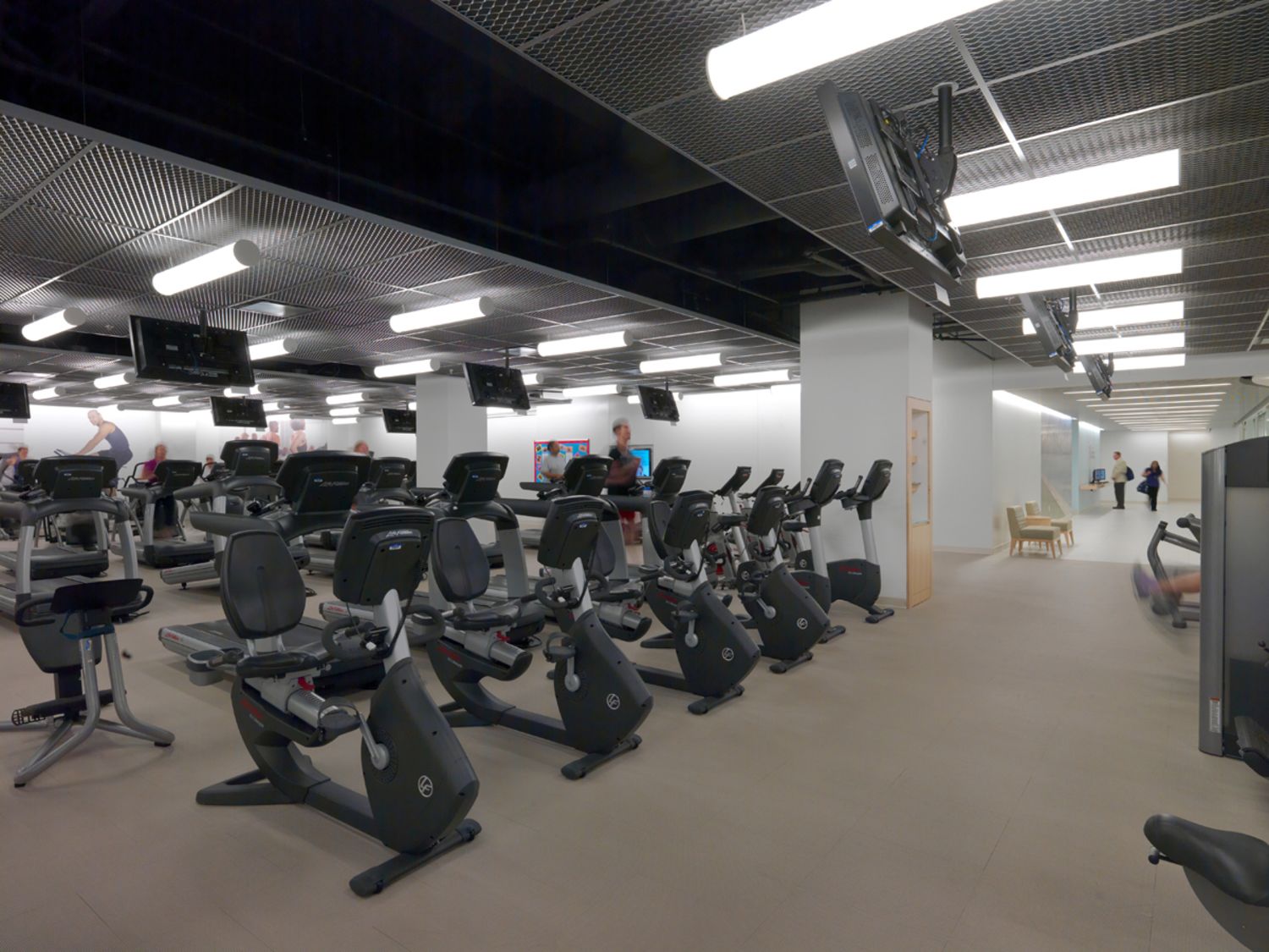 <p class="text-size-header-40" textalign="left" style="text-align: left"><span class="text-size-header-40">ON-SITE</span></p><p class="text-size-header-40" textalign="left" style="text-align: left"><span class="text-size-header-40">AMENITIES</span></p> at 300 East Randolph