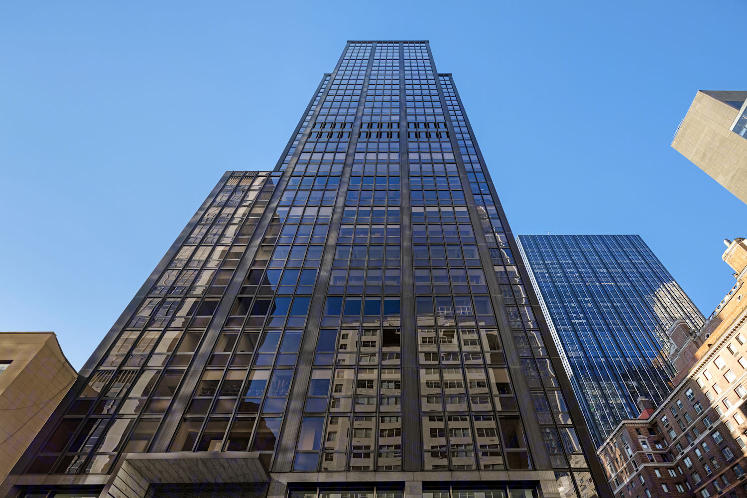 1370 Avenue of the Americas, New York, NY Commercial Space for Rent | VTS