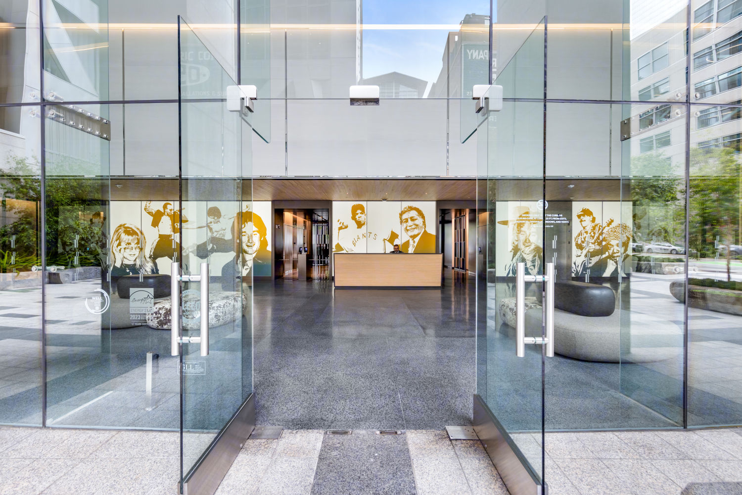 Building Photo of 300 Howard Street