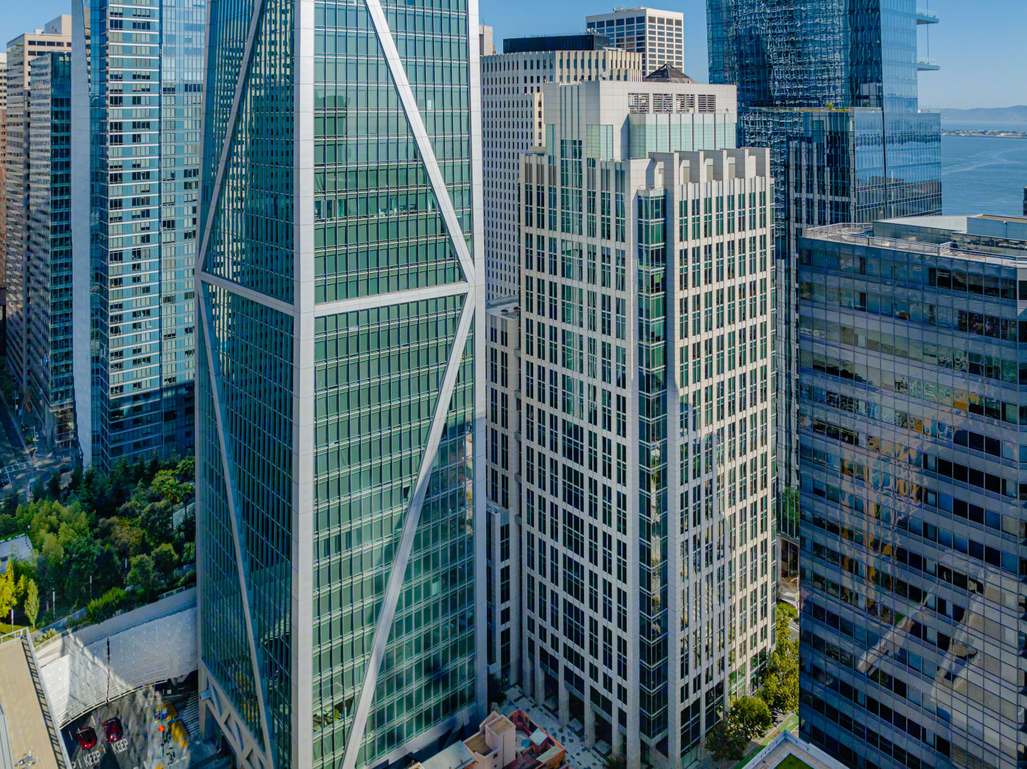 Building Photo of 300 Howard Street