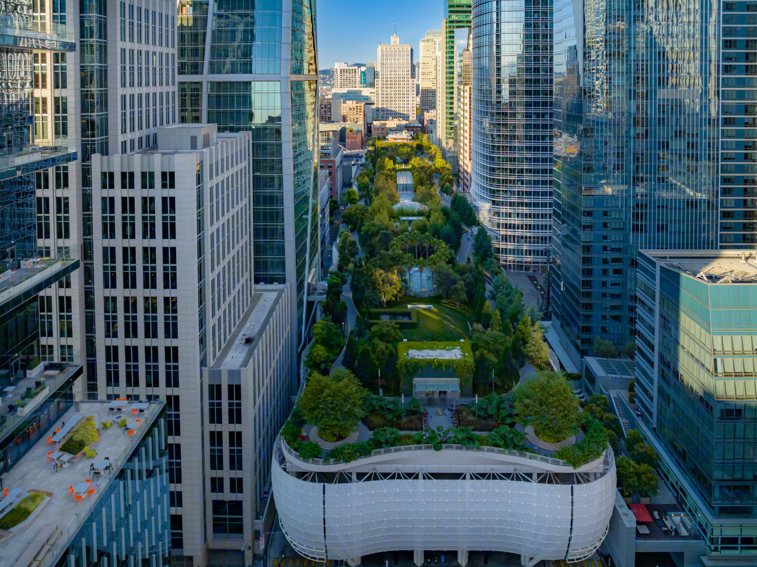 Building Photo of 300 Howard Street