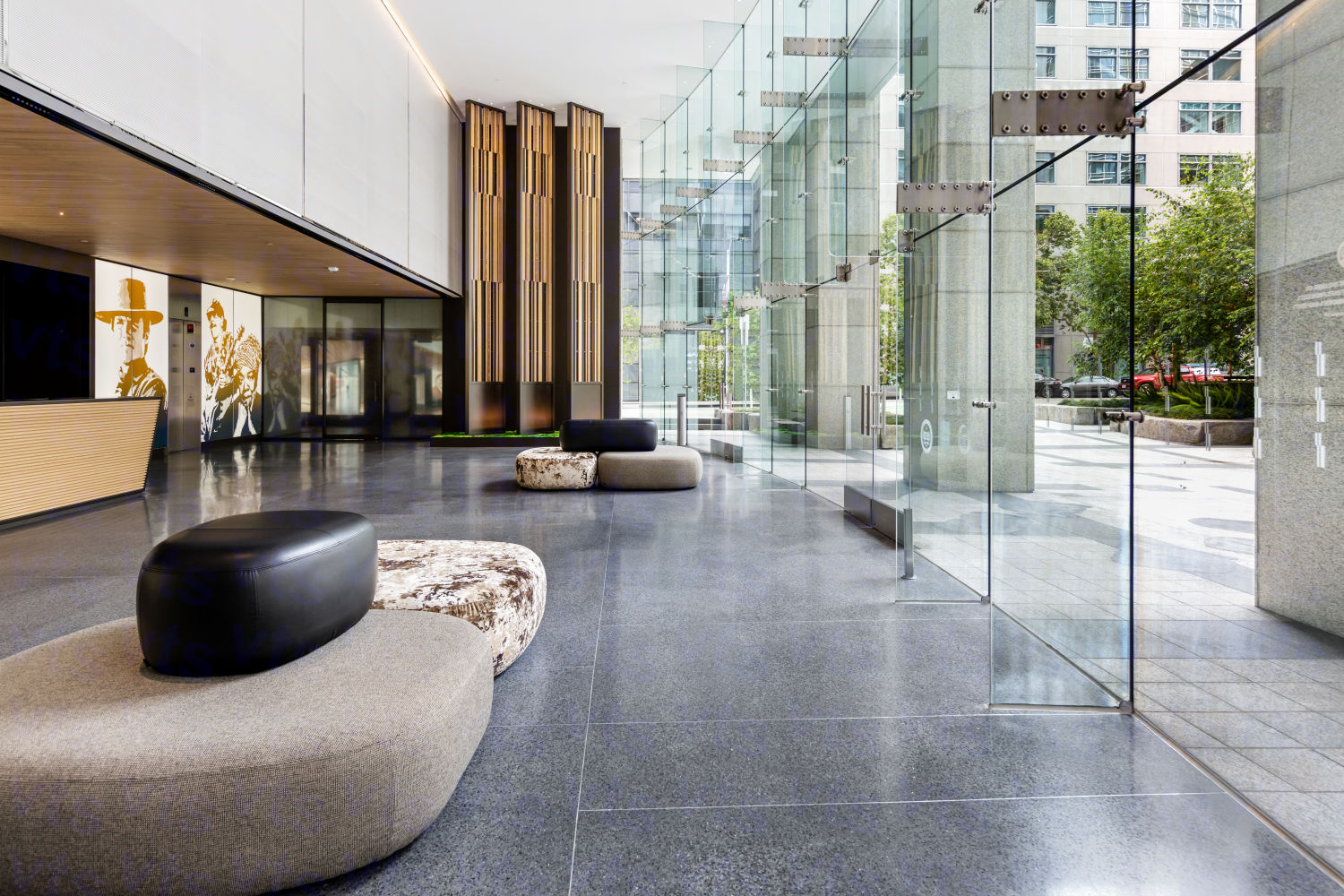 Building Photo of 300 Howard Street