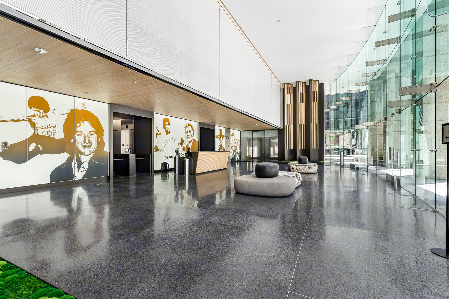 Building Photo of 300 Howard Street