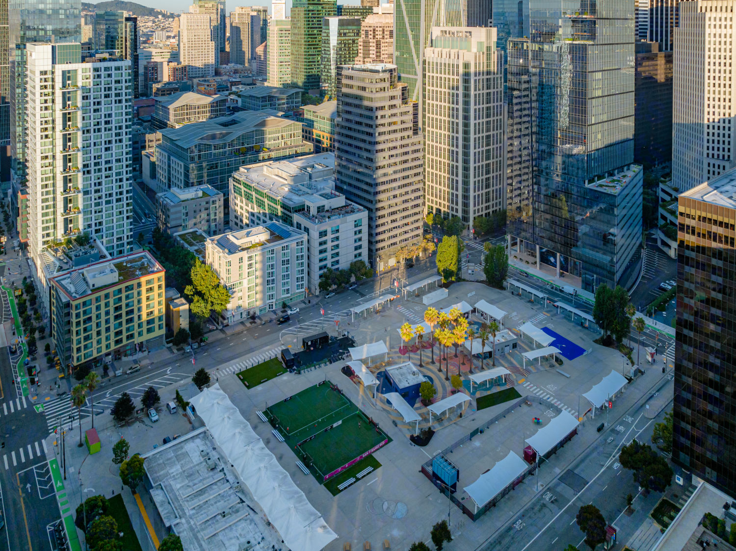 Building Photo of 300 Howard Street