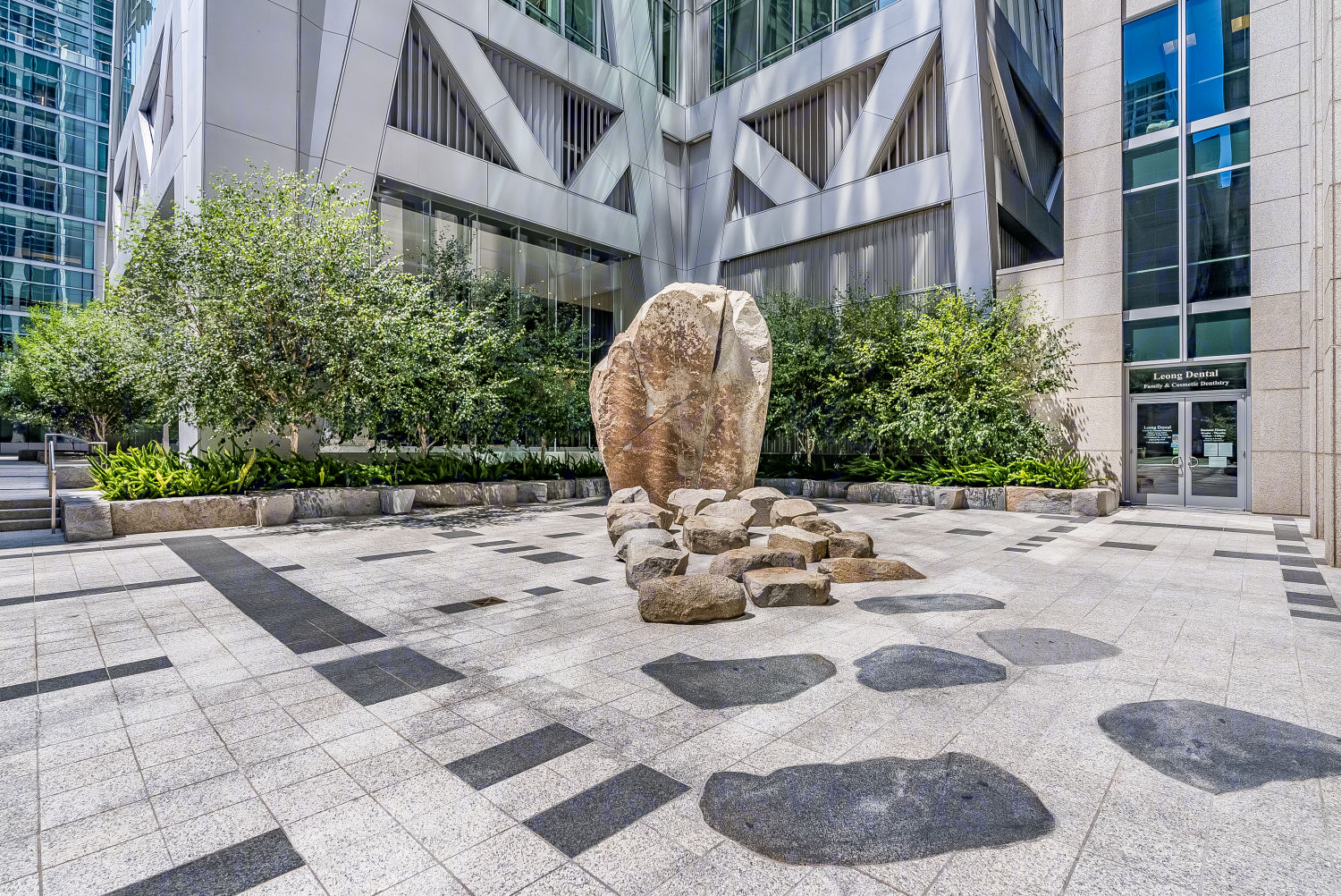 Building Photo of 300 Howard Street