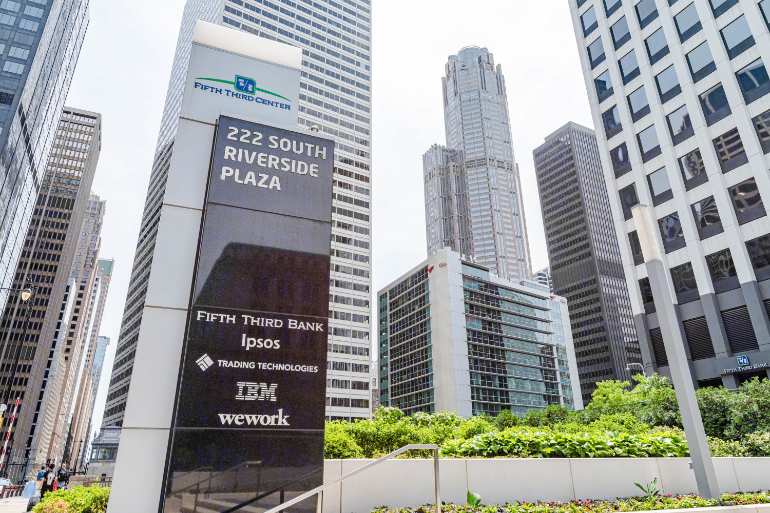 222 South Riverside Plaza, Chicago, IL Commercial Space for Rent | VTS