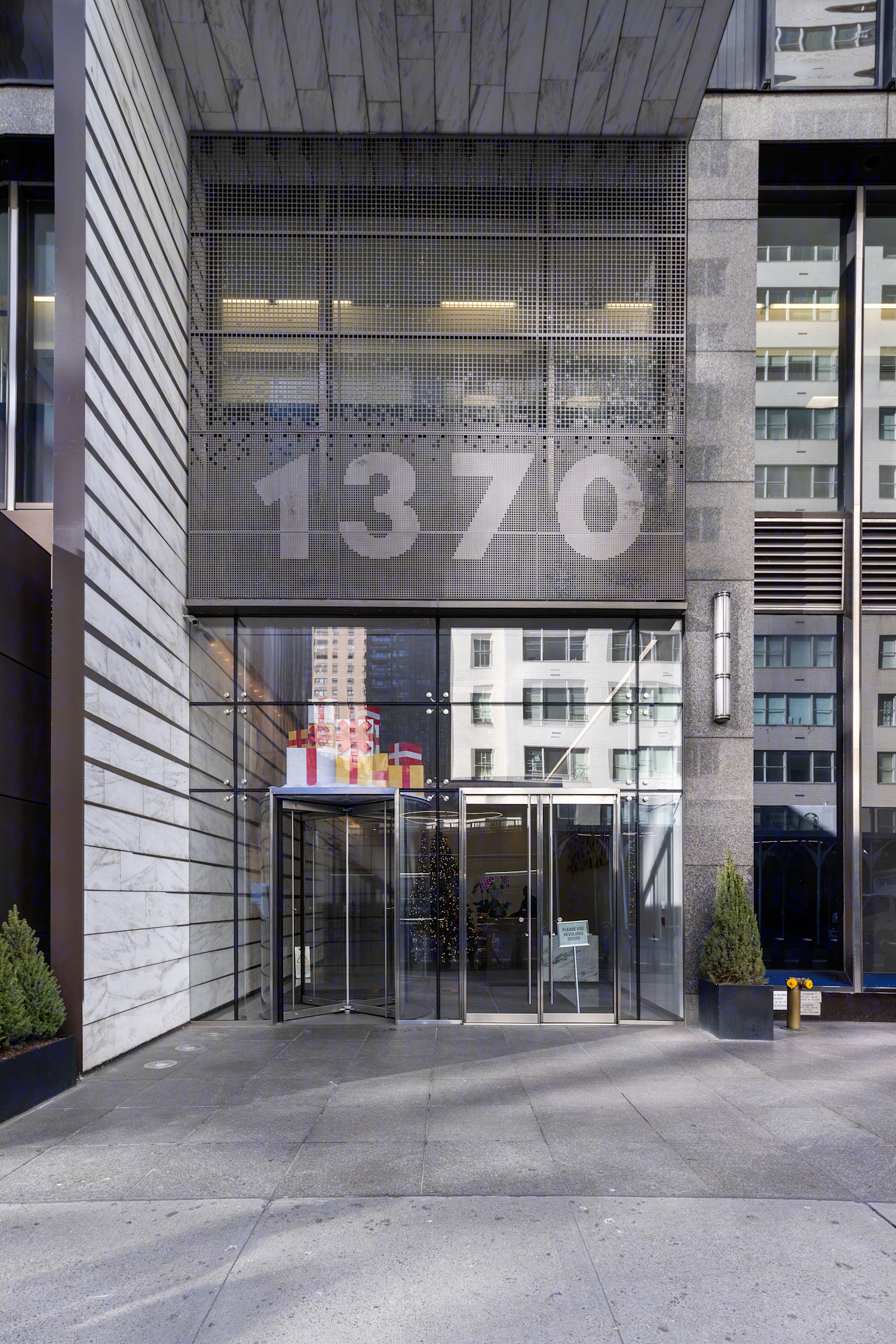 1370 Avenue of the Americas, New York, NY Commercial Space for Rent | VTS