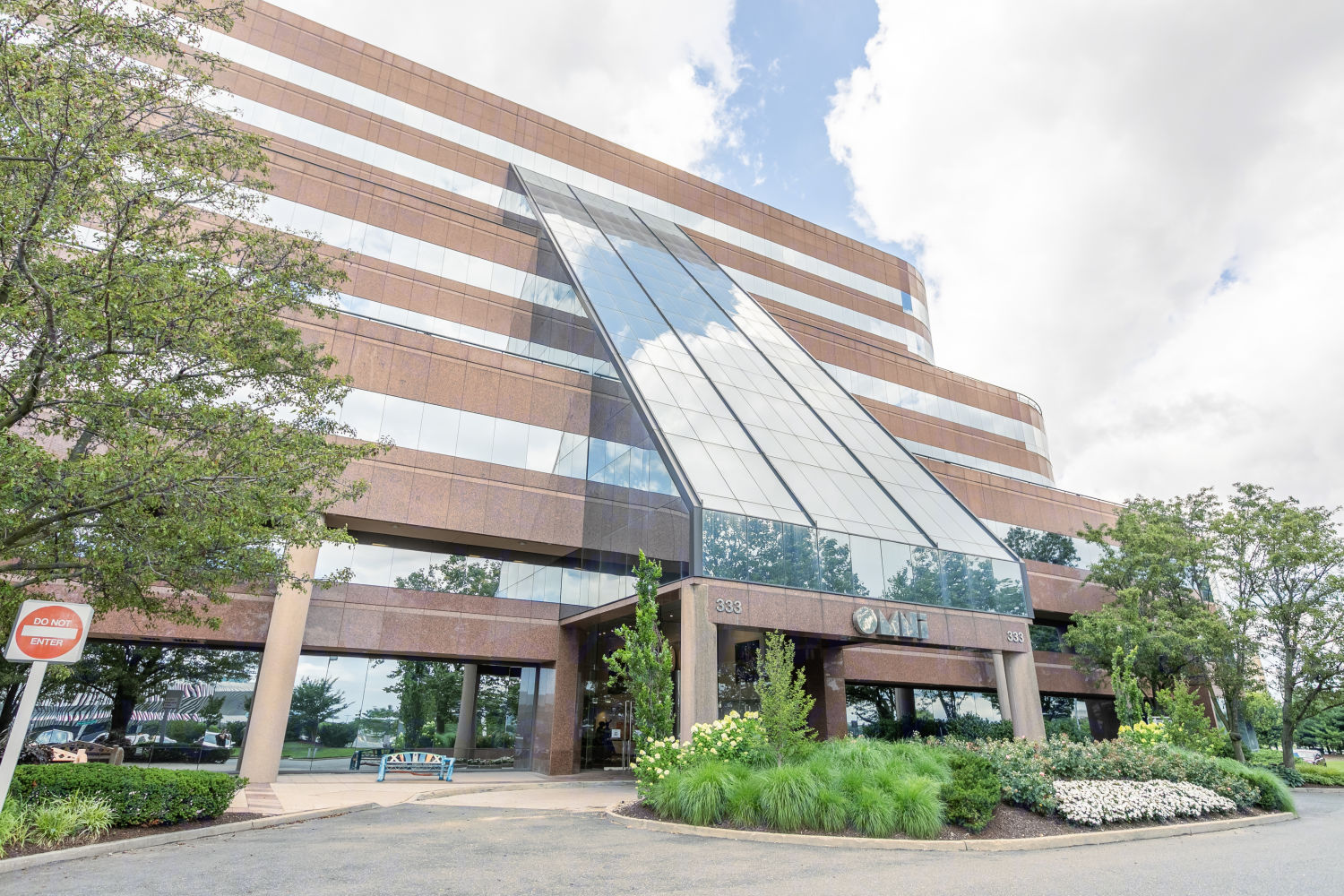 The Omni - 333 Earle Ovington Boulevard, Uniondale, NY