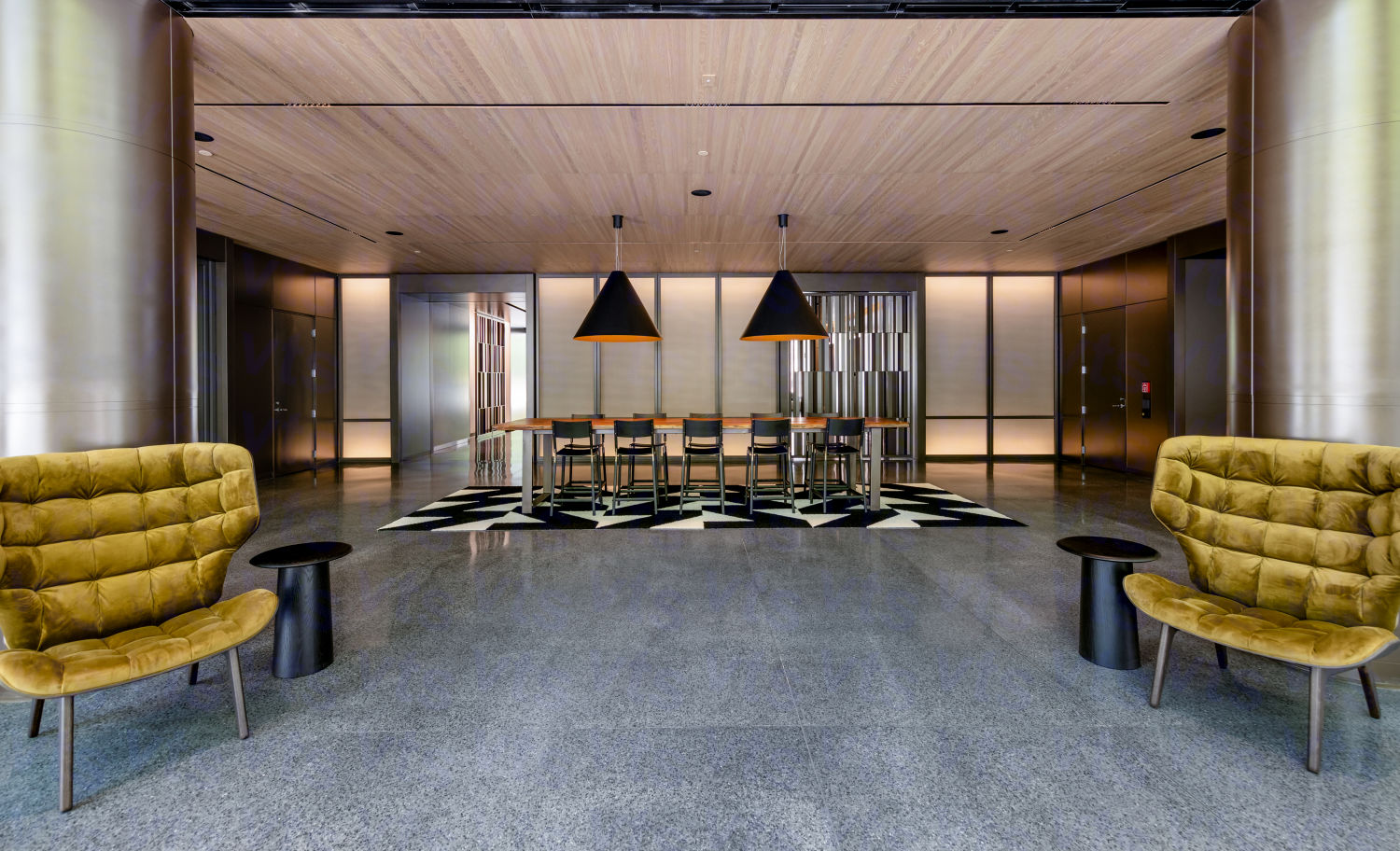 Building Photo of 300 Howard Street