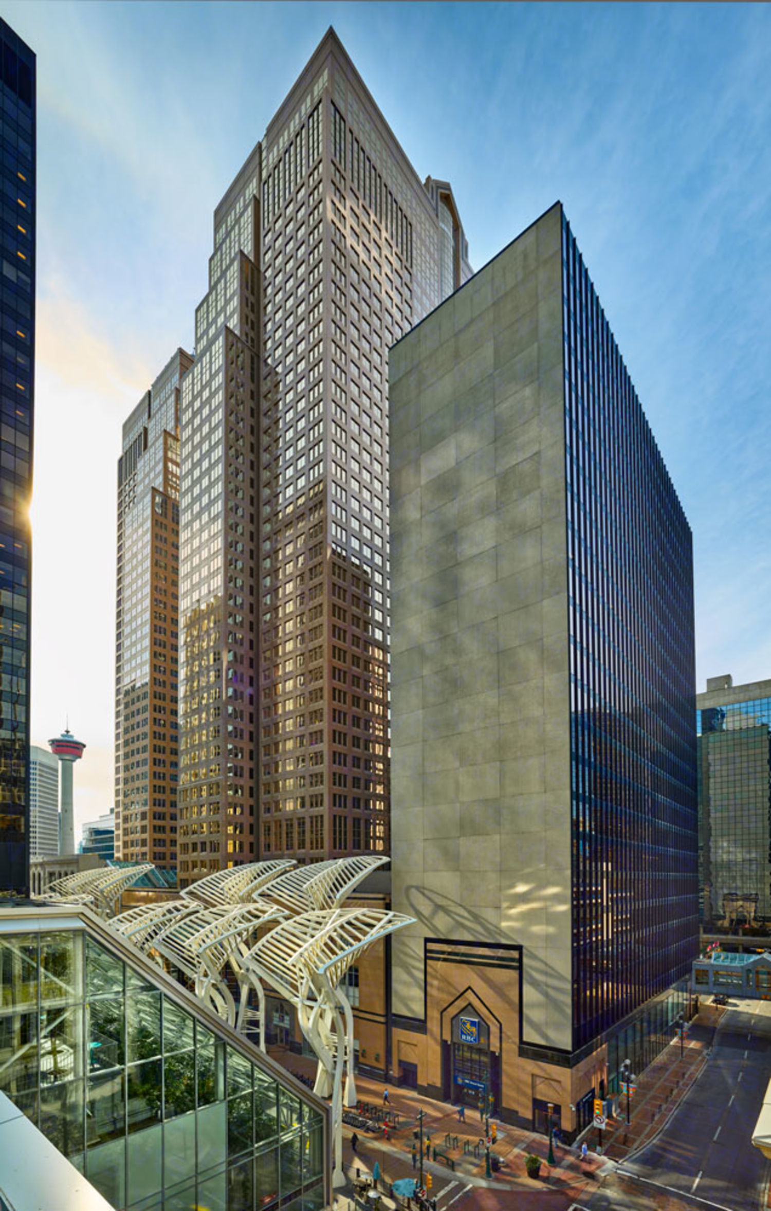 Royal Bank Building - 335 - 8th Avenue Southwest, Calgary, AB ...