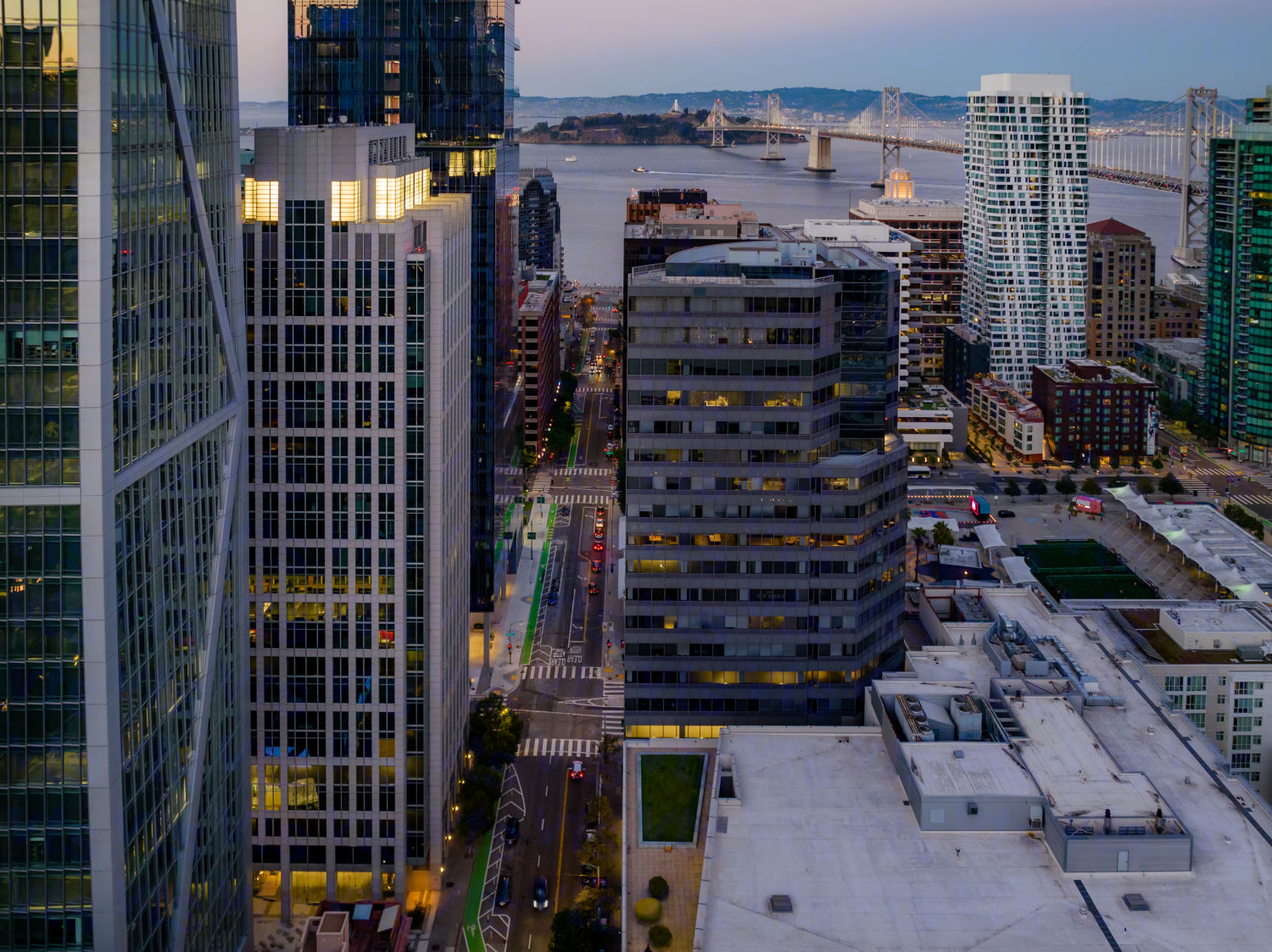 Building Photo of 300 Howard Street