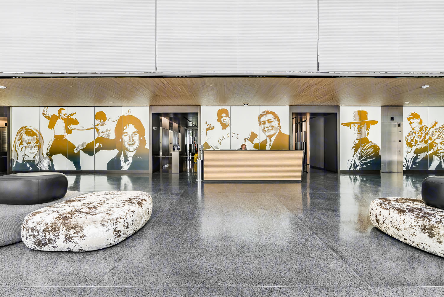 Building Photo of 300 Howard Street