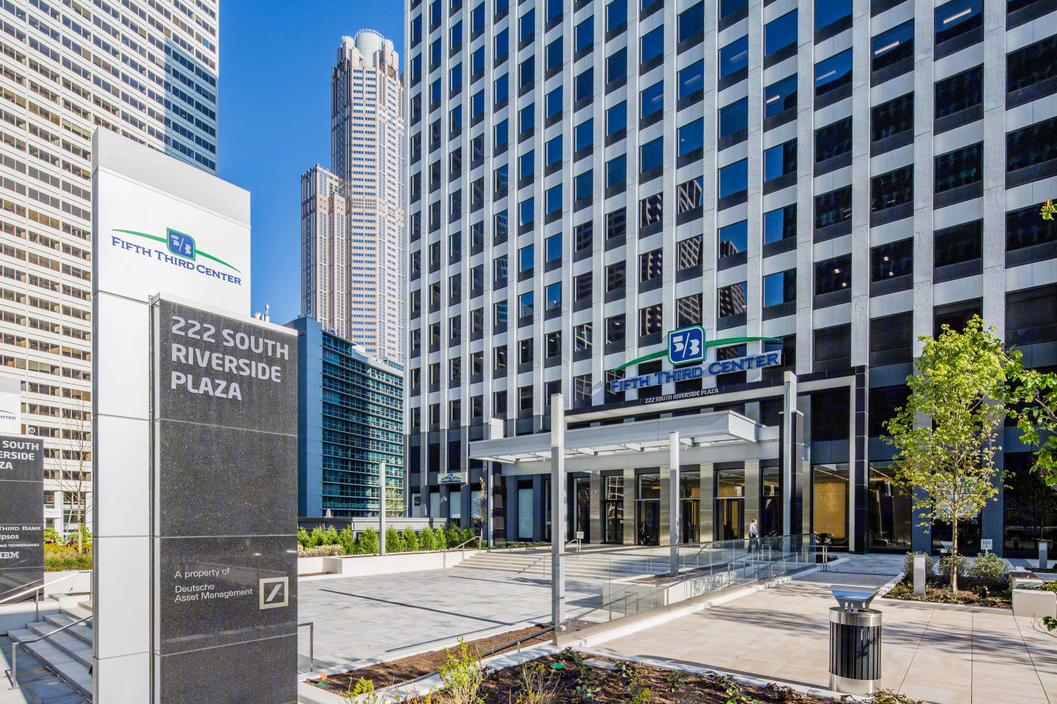 222 South Riverside Plaza, Chicago, IL Commercial Space for Rent | VTS