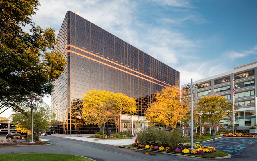 Park 80 West Plaza - 250 Pehle Avenue