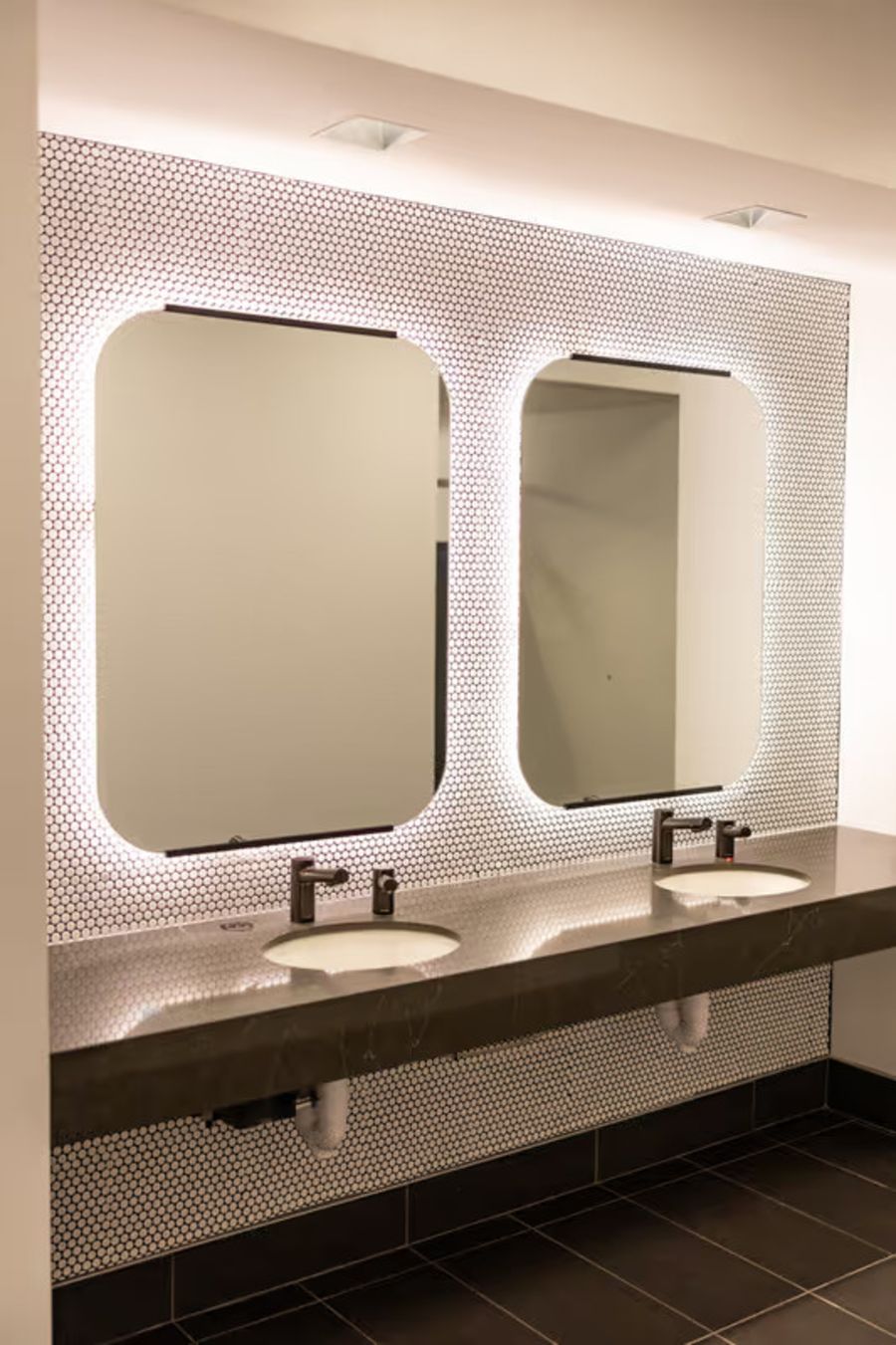 Gateway Center - 420 Fort Duquesne Boulevard