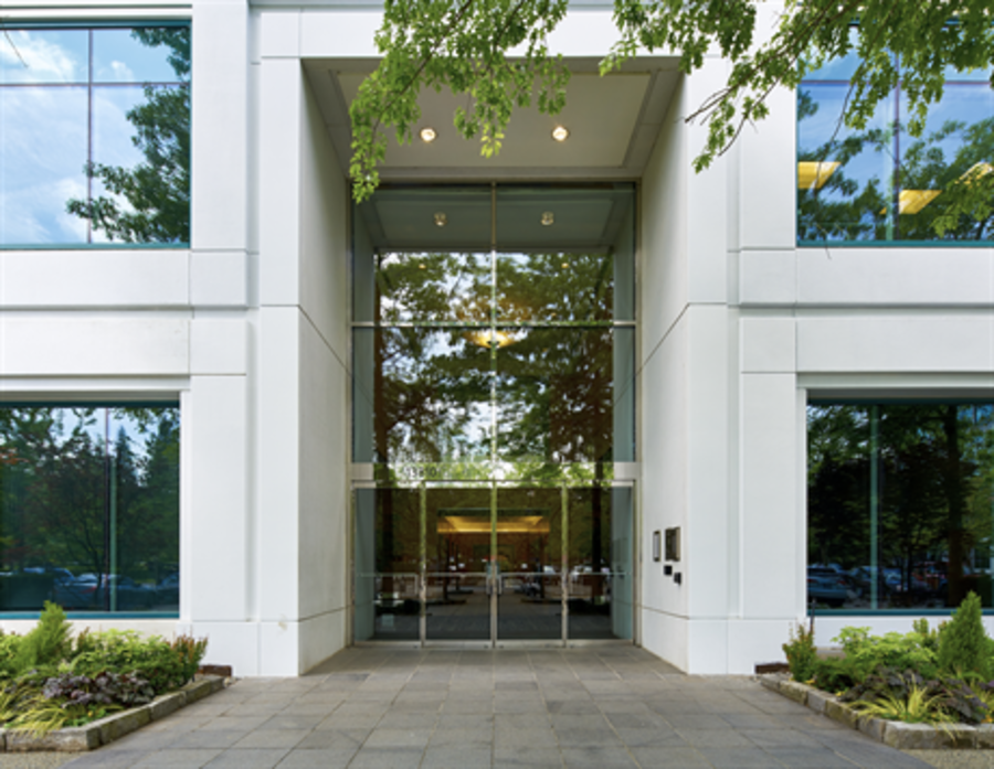 Sunset Corporate Campus - 13810 Southeast Eastgate Way