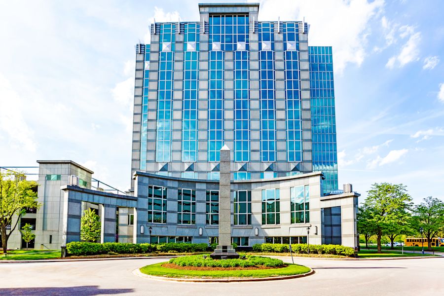 One O'hare Center - 6250 North River Road