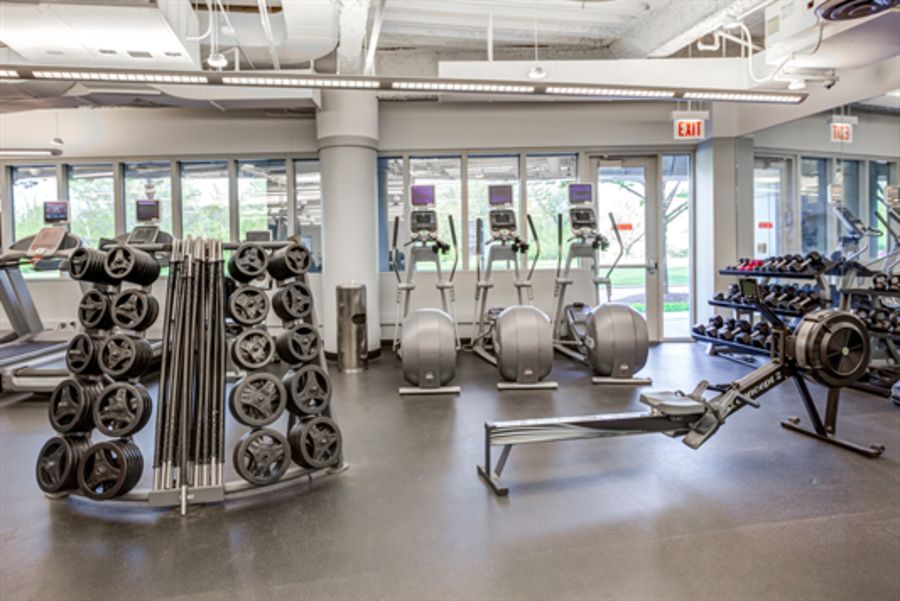 One O'hare Center - 6250 North River Road