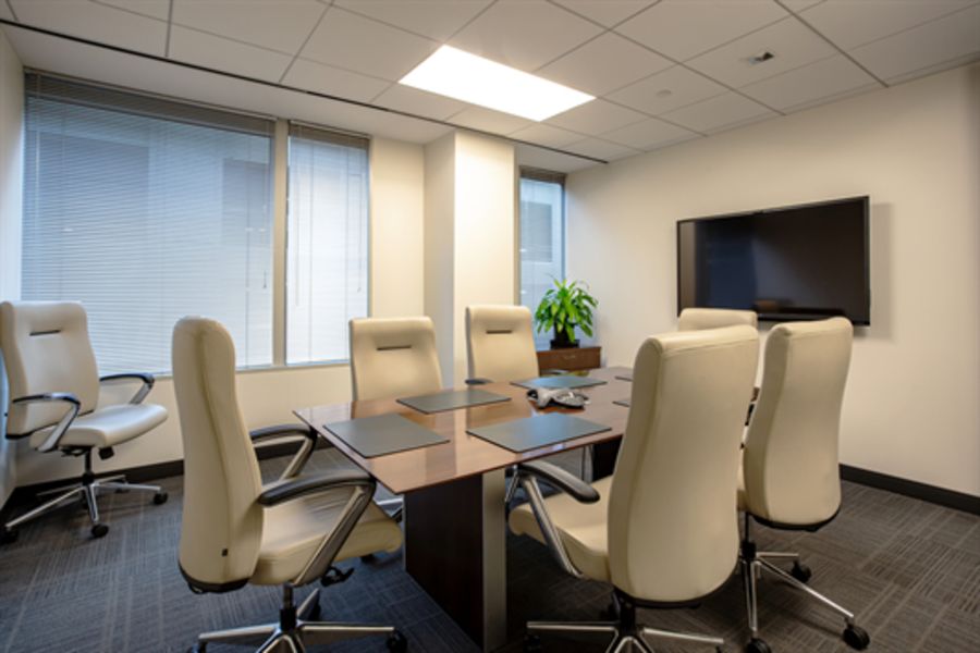 One O'hare Center - 6250 North River Road