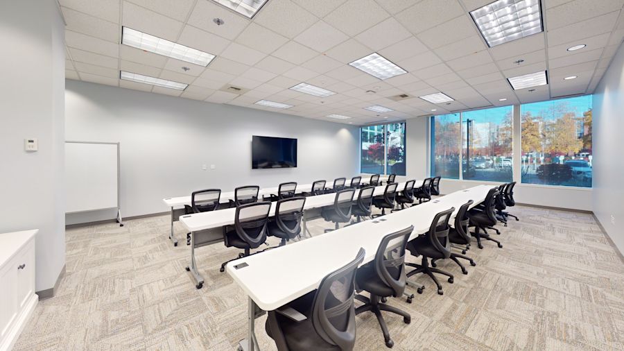 Sunset Corporate Campus - 13810 Southeast Eastgate Way