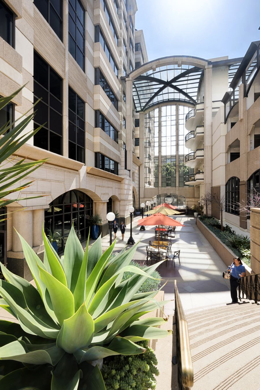 Pasadena Towers - 55 South Lake Avenue