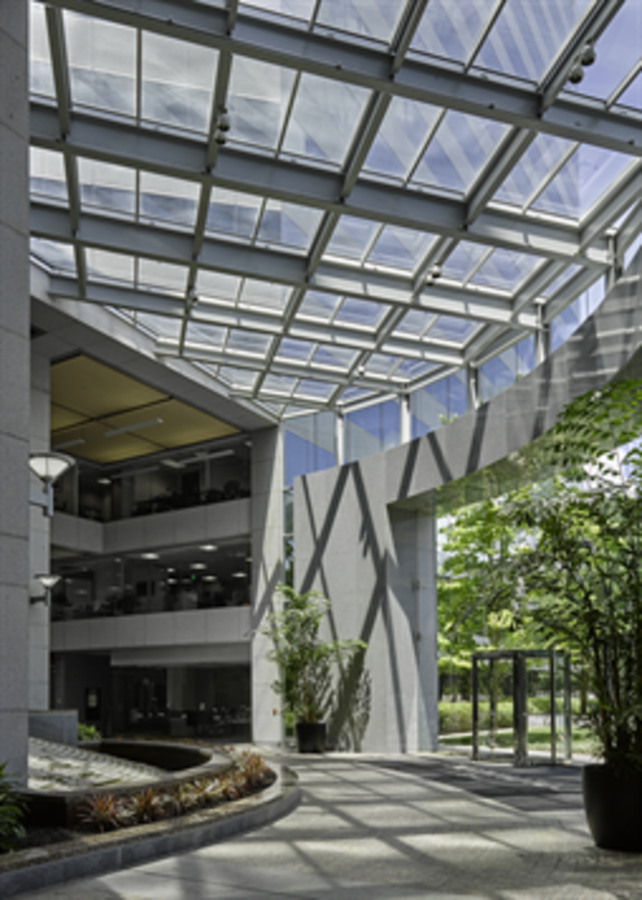 The Colonnade Addison - 15301 Dallas Parkway