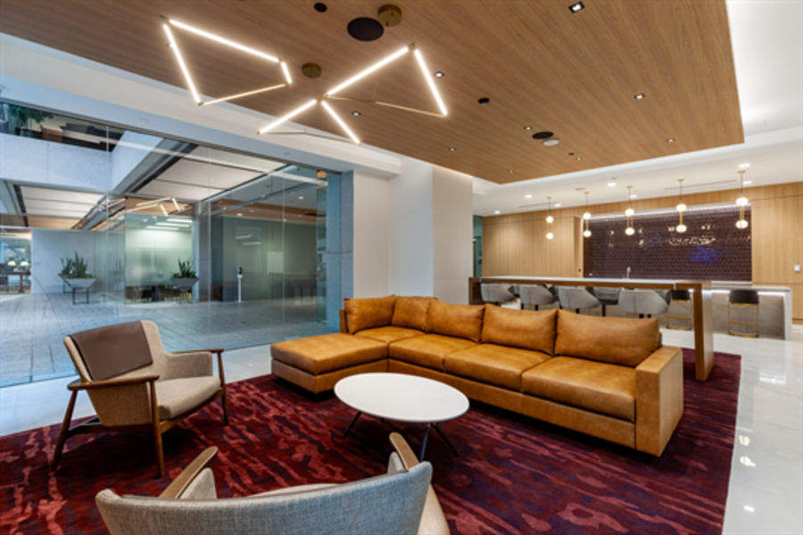 The Colonnade Addison - 15301 Dallas Parkway