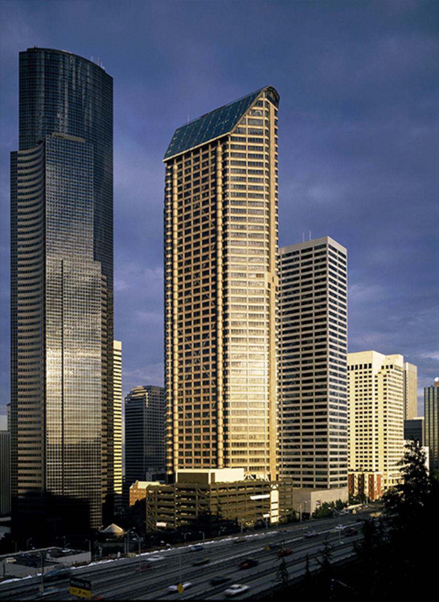 Seattle Municipal Tower - 700 5th Avenue