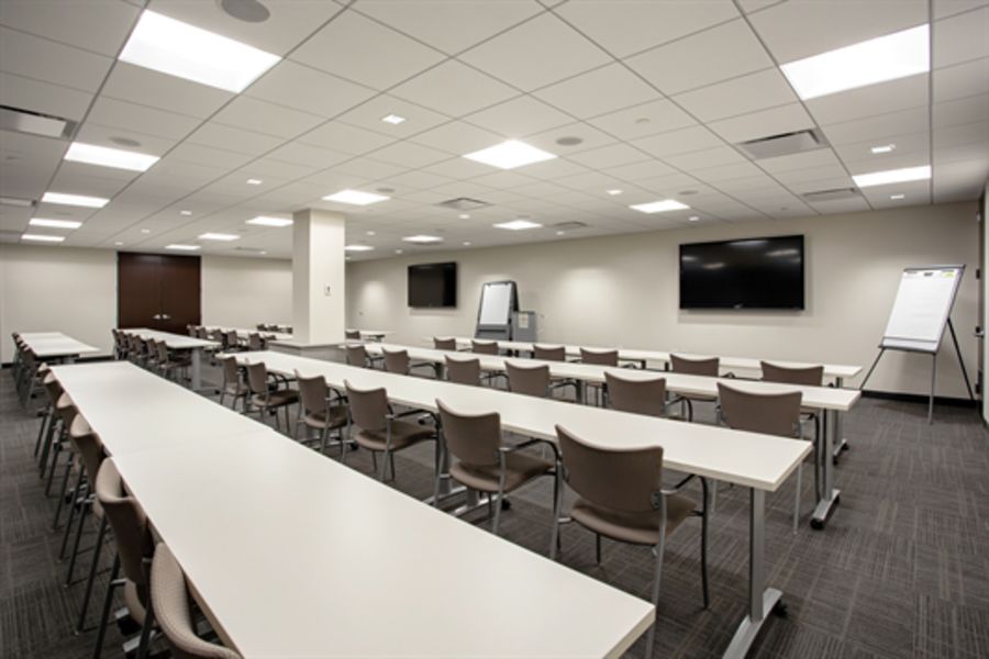 One O'hare Center - 6250 North River Road