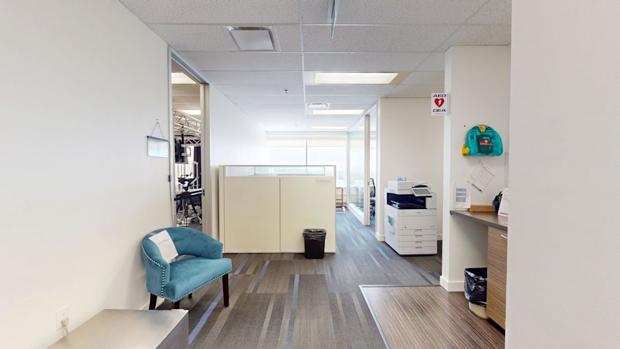 Listing image - Partial 7th Floor, Suite 703 - Skymark Avenue - 2630 - 2680 Skymark Ave