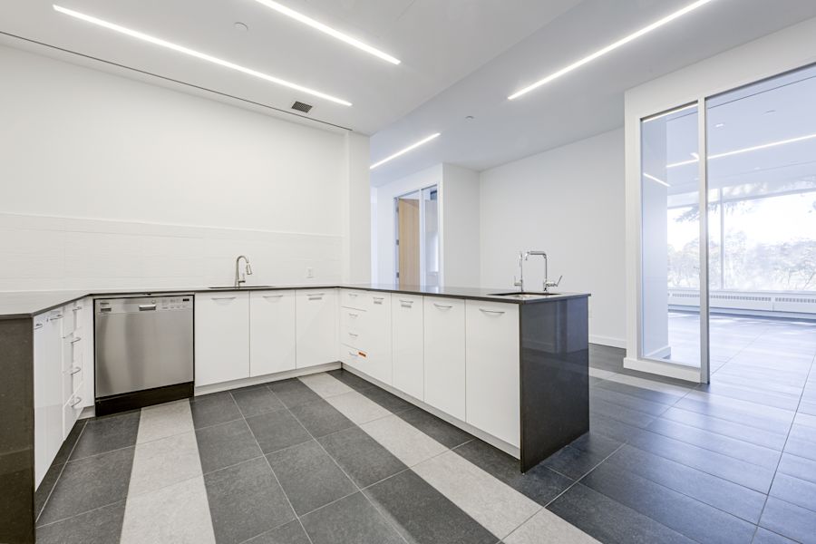 Listing image - Partial 1st Floor, Suite 101 - Skymark Avenue - 2630 - 2680 Skymark Ave