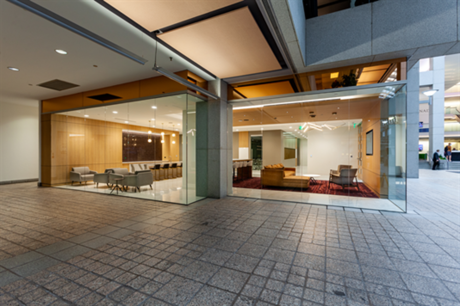 The Colonnade Addison - 15301 Dallas Parkway