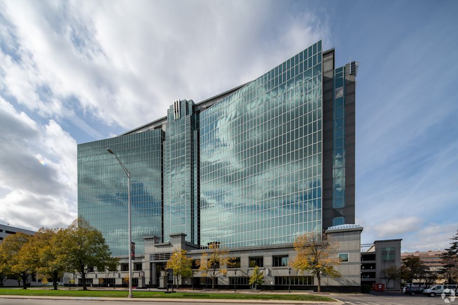 One O'hare Center - 6250 North River Road