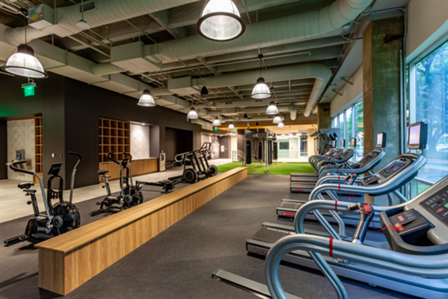 The Colonnade Addison - 15301 Dallas Parkway