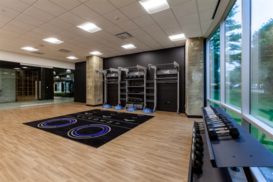 The Colonnade Addison - 15301 Dallas Parkway