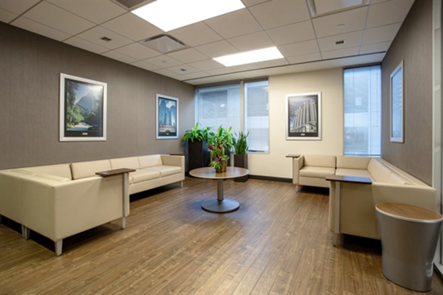 One O'hare Center - 6250 North River Road