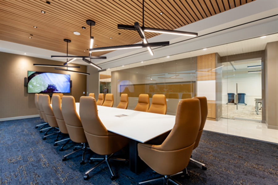 The Colonnade Addison - 15301 Dallas Parkway